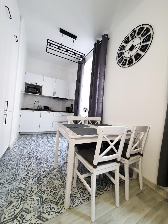 Atma Apartment - Ul. Piwna, Stare Miasto/The Old Town Варшава Екстериор снимка